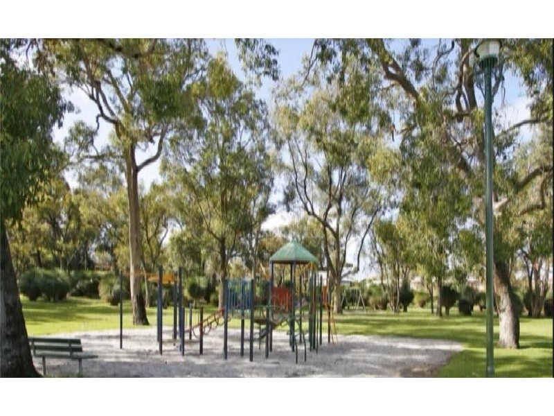 3 Blondell Drive, Munster WA 6166