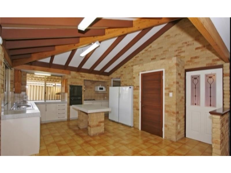 3 Blondell Drive, Munster WA 6166