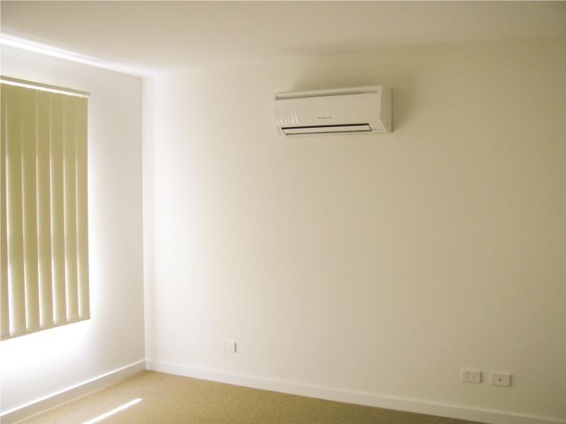 102 Ormond Road, Clayton VIC 3168