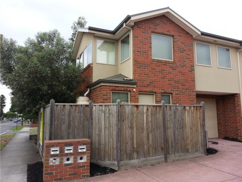 102 Ormond Road, Clayton VIC 3168
