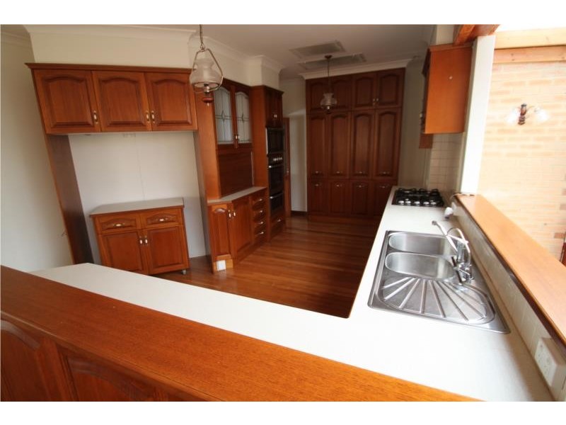 5 Elmwood Ave, Woodlands WA 6018