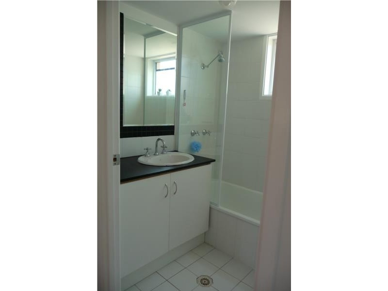 29/13-17 Brown Street, Labrador QLD 4215