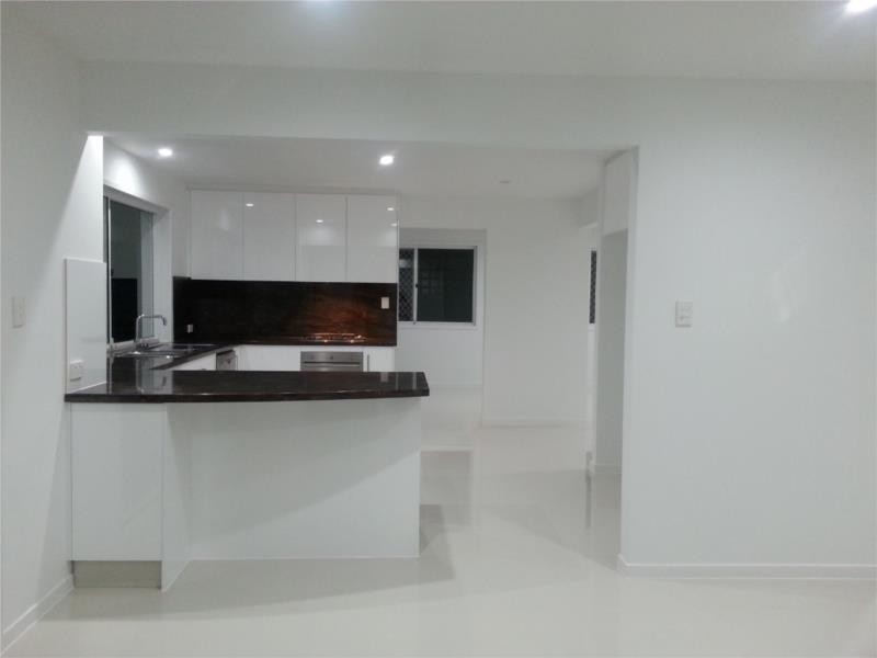 154 Sundance Way, Runaway Bay QLD 4216