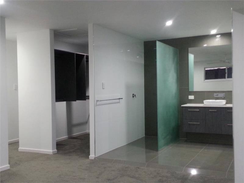 154 Sundance Way, Runaway Bay QLD 4216