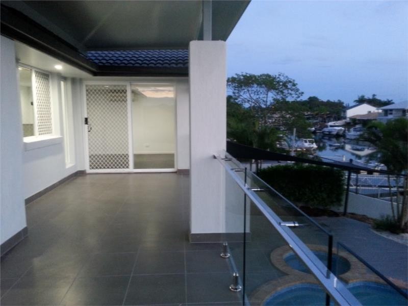 154 Sundance Way, Runaway Bay QLD 4216