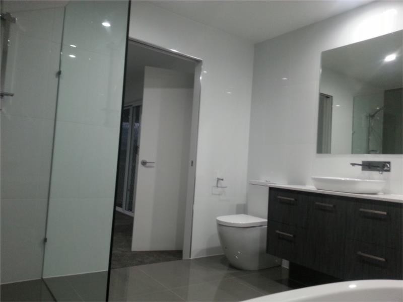 154 Sundance Way, Runaway Bay QLD 4216
