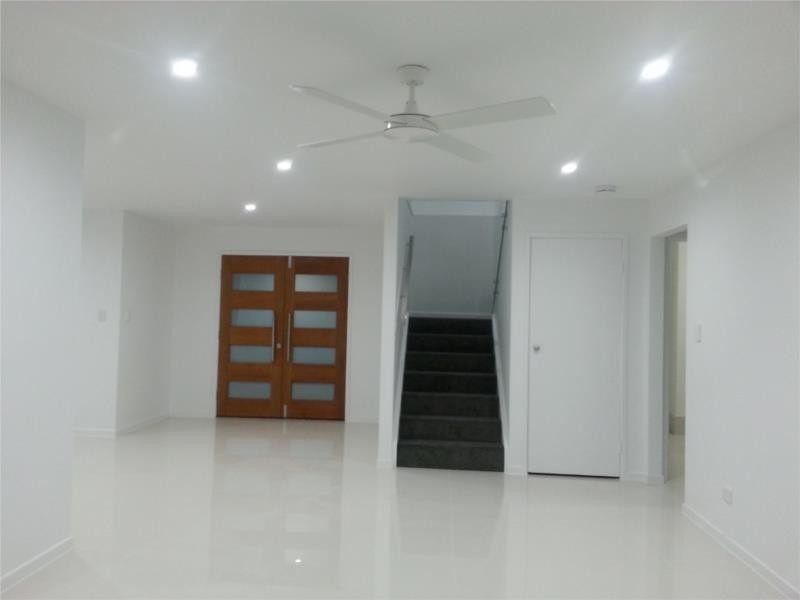 154 Sundance Way, Runaway Bay QLD 4216