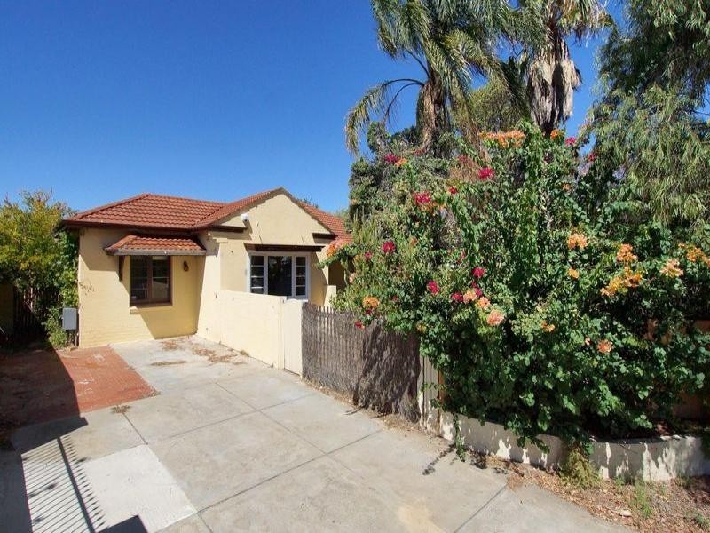 48 Robert street, Como WA 6152