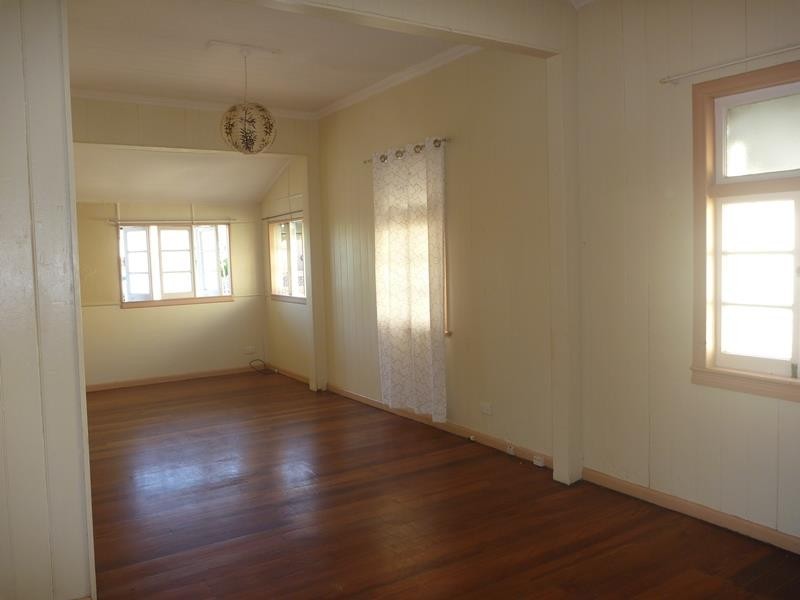 11 Elliott Street, Woolloongabba QLD 4102