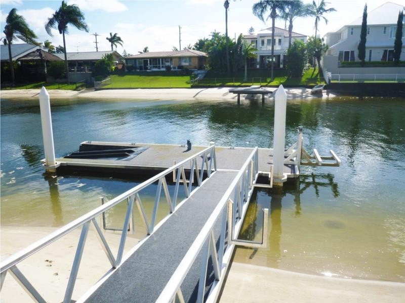 Broadbeach Waters QLD 4218