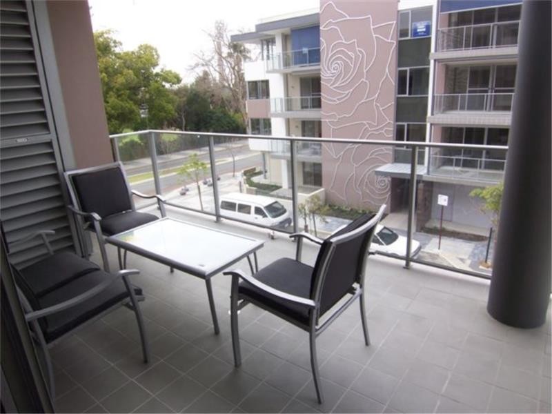 7/2 Bremer Promenade, East Perth WA 6004