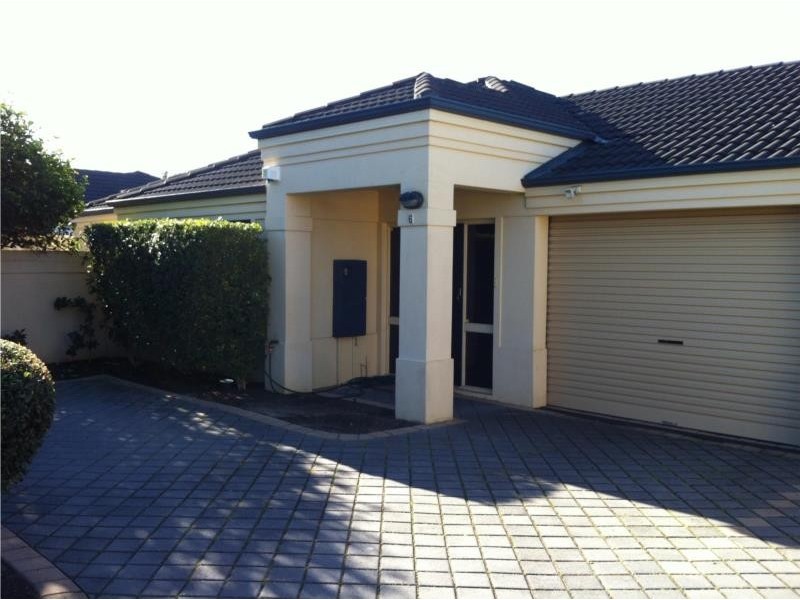 6/200 BURSLEM DRIVE, Maddington WA 6109