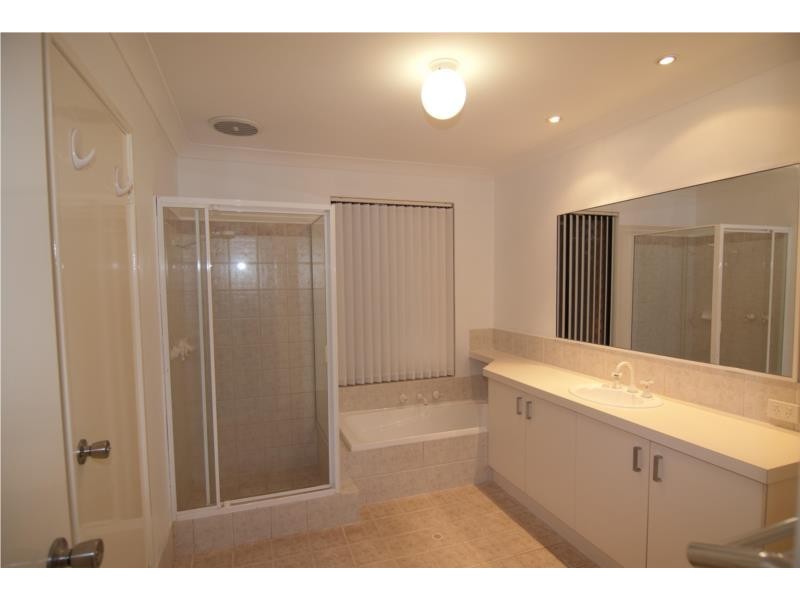 6/200 BURSLEM DRIVE, Maddington WA 6109