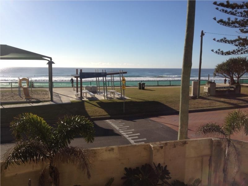 1/86 marine parade, Miami QLD 4220