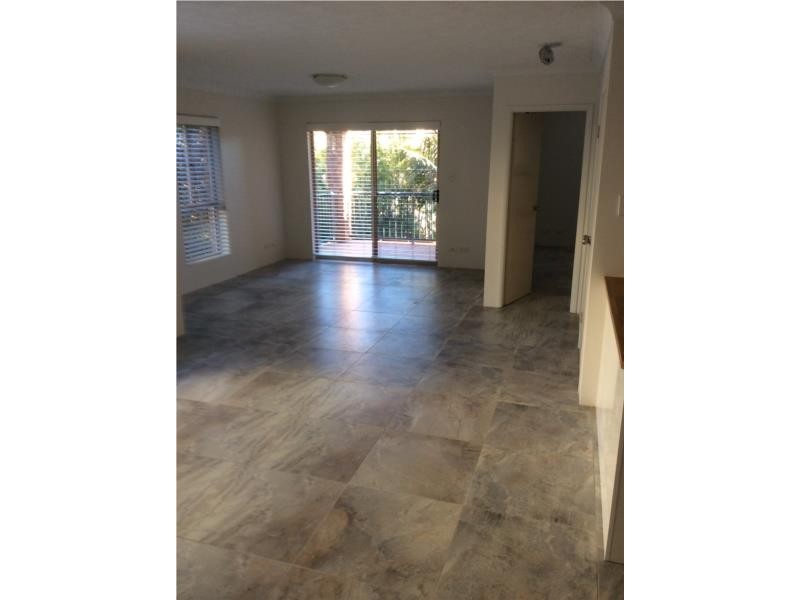 40 Little Norman St, Southport QLD 4215