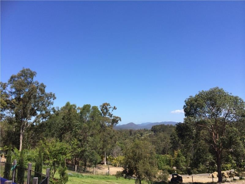 Mount Nathan QLD 4211