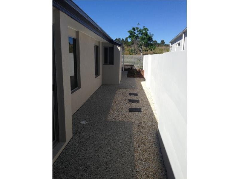 14 Compass Drive, Biggera Waters QLD 4216