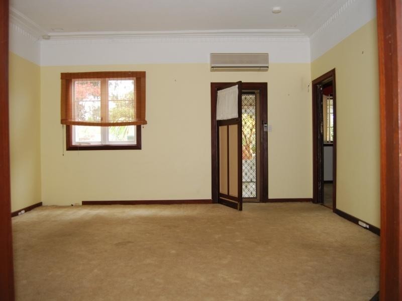 30 Terence Street, Gosnells WA 6110