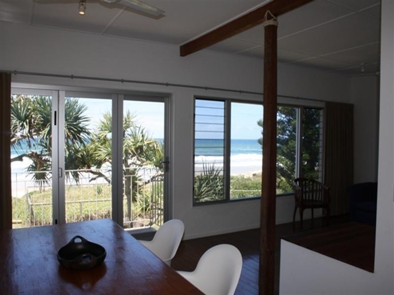 428 The Esplanade, Palm Beach QLD 4221