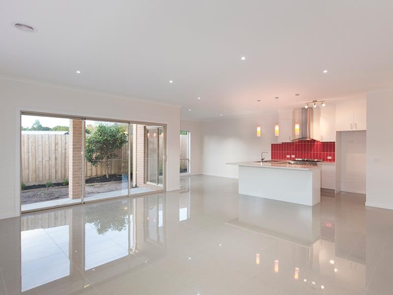 2/3 Ellenvale Drive, Narre Warren VIC 3805