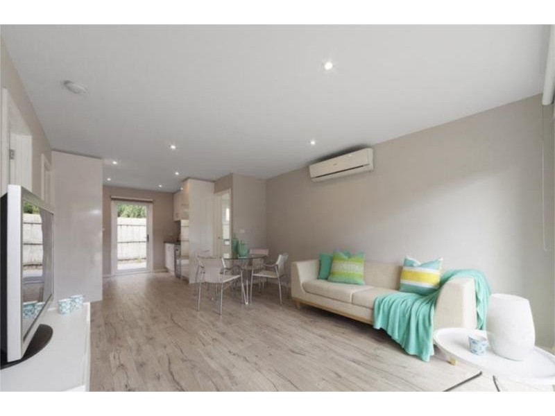 2/61 Bear Street, Mordialloc VIC 3195