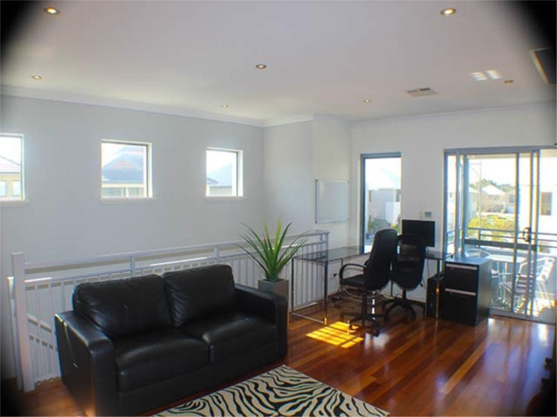 2 Fenian Pass, Hillarys WA 6025