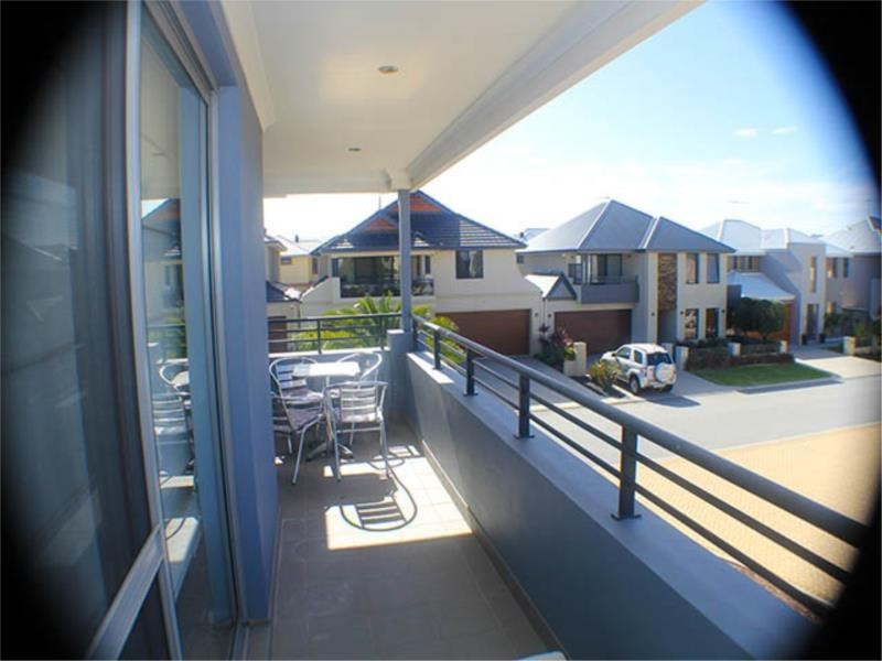 2 Fenian Pass, Hillarys WA 6025