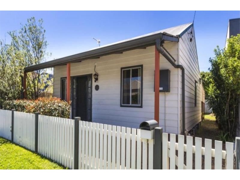 3 Lott Street, Maryville NSW 2293