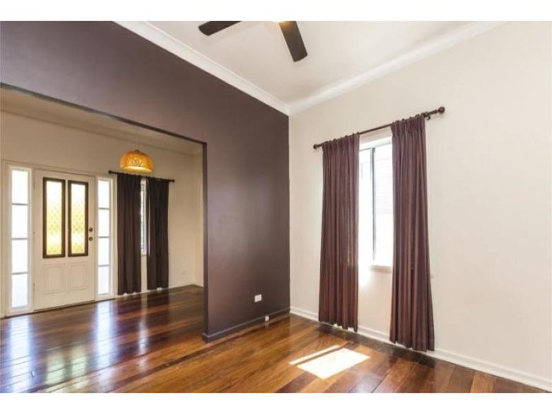 3 Lott Street, Maryville NSW 2293