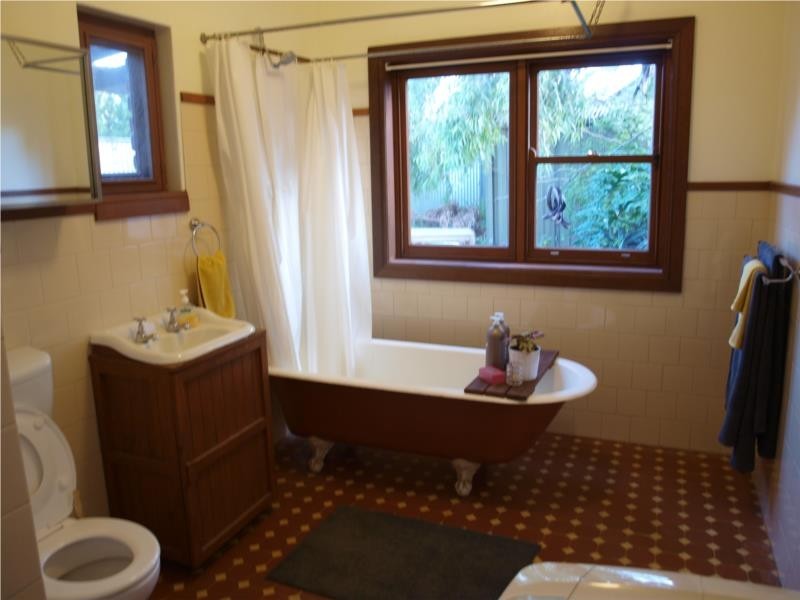 28 Robert Street, Croydon SA 5008