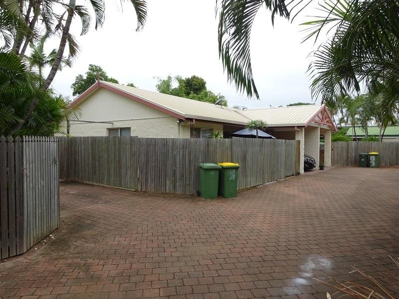 2/39 First Street, Railway Estate QLD 4810