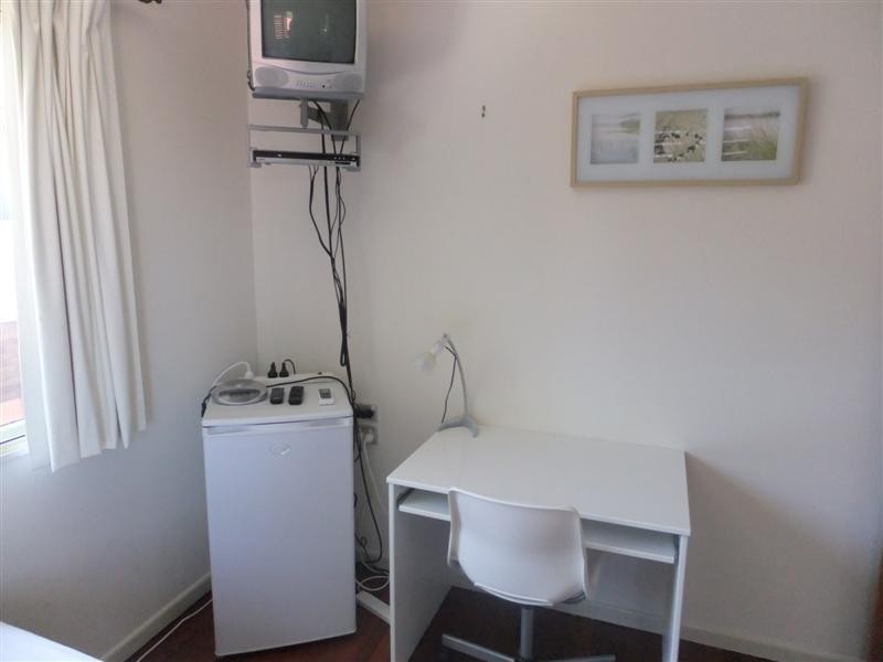 6A Waverley Street, Southport QLD 4215