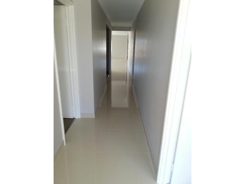 11 Narbonne Way, Piara Waters WA 6112