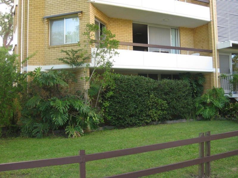 1/24 Laurence Street, St Lucia QLD 4067