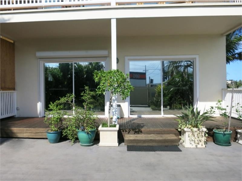 57 Griffin Road, North Curl Curl NSW 2099