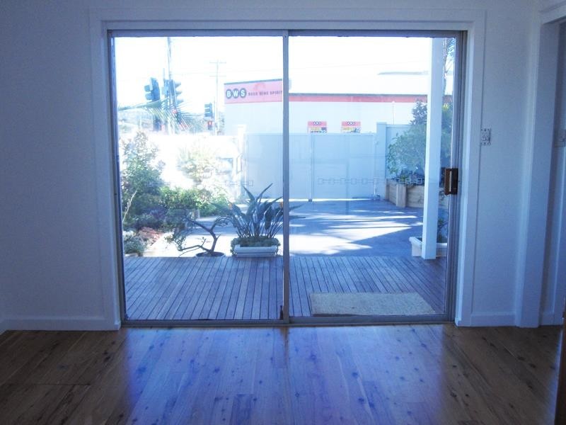 57 Griffin Road, North Curl Curl NSW 2099