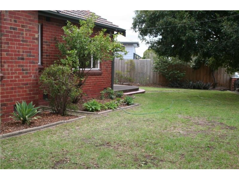 2 Warland Road, Hampton East VIC 3188