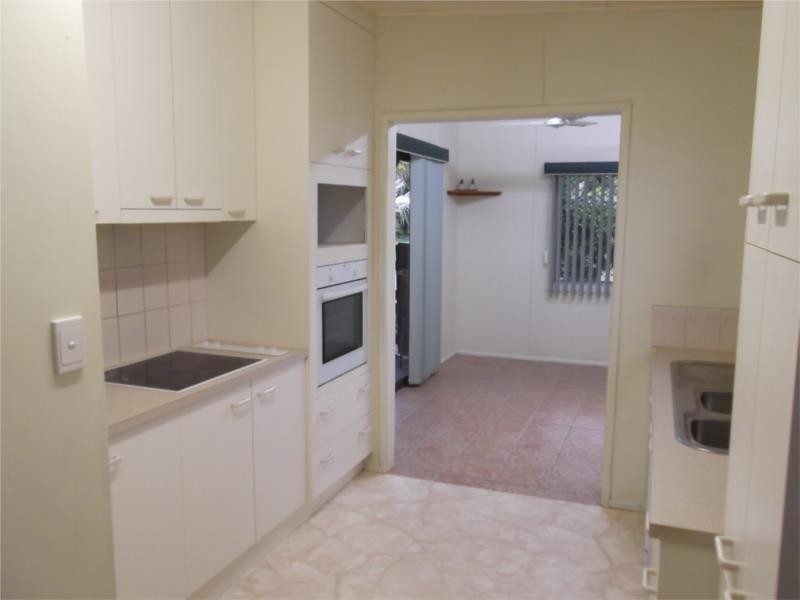 5 Mylne Street, West Gladstone QLD 4680