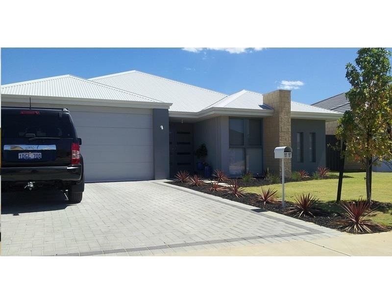 77 Sapphire Chase, Wellard WA 6170