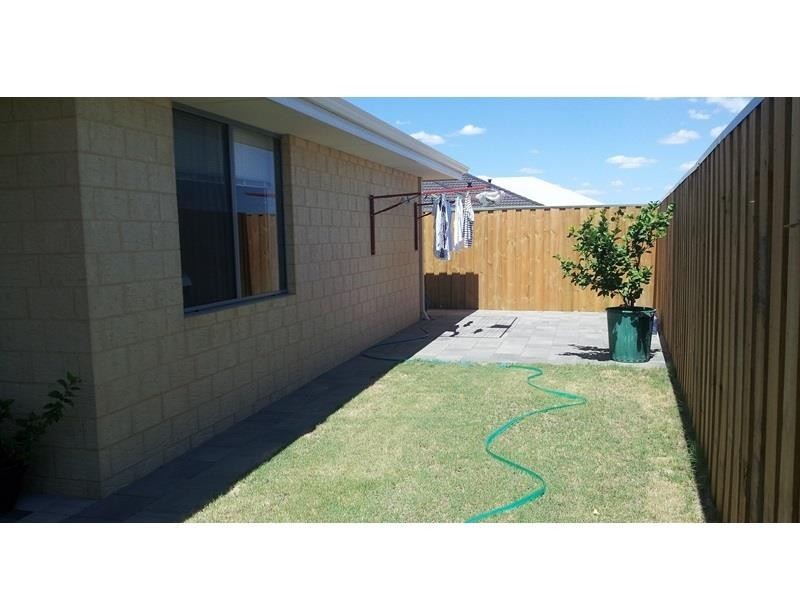 77 Sapphire Chase, Wellard WA 6170