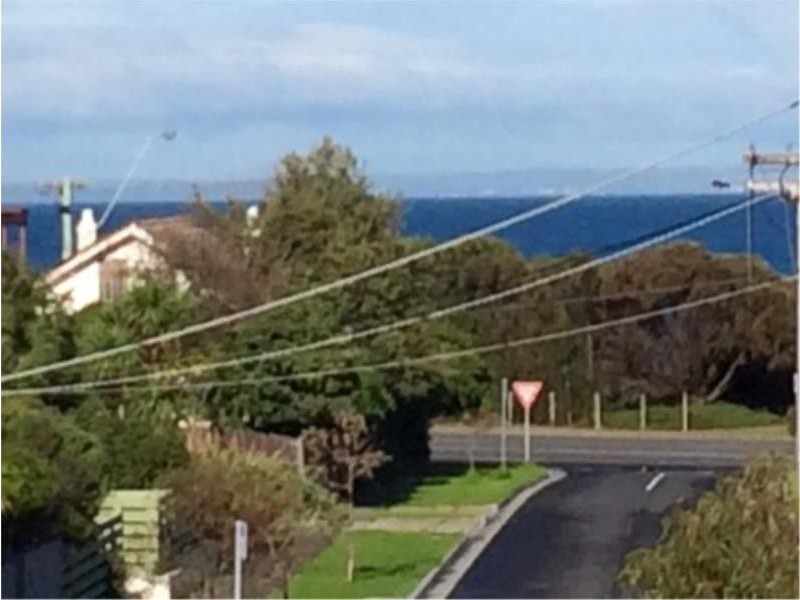 13 Genoa Street, Parkdale VIC 3195