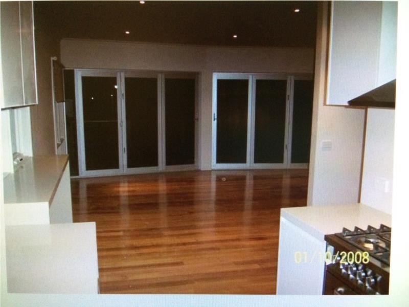 13 Genoa Street, Parkdale VIC 3195