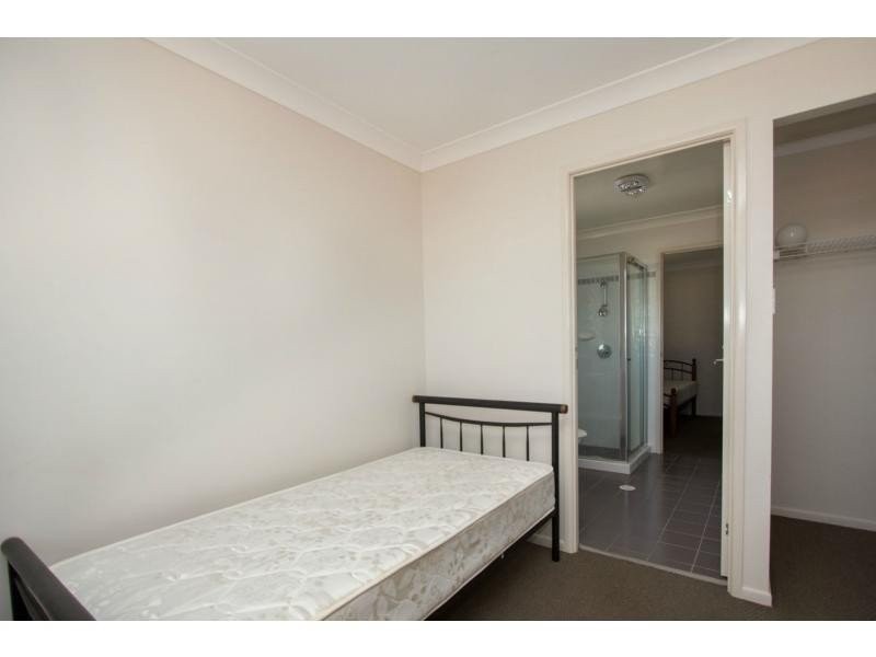1/390 West Street, Kearneys Spring QLD 4350