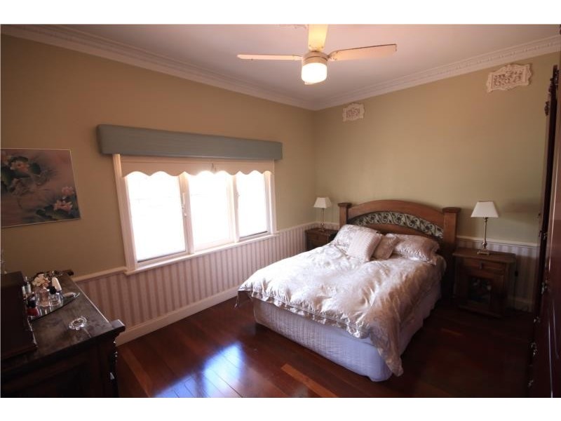 13 Grand Promenade, Bayswater WA 6053