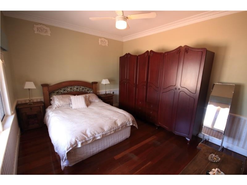 13 Grand Promenade, Bayswater WA 6053