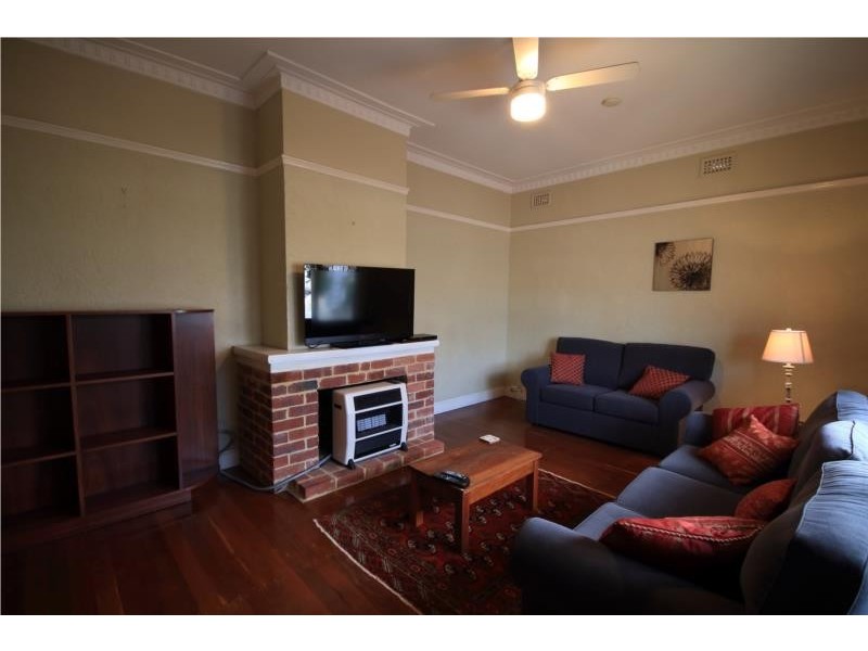 13 Grand Promenade, Bayswater WA 6053
