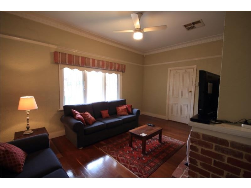 13 Grand Promenade, Bayswater WA 6053