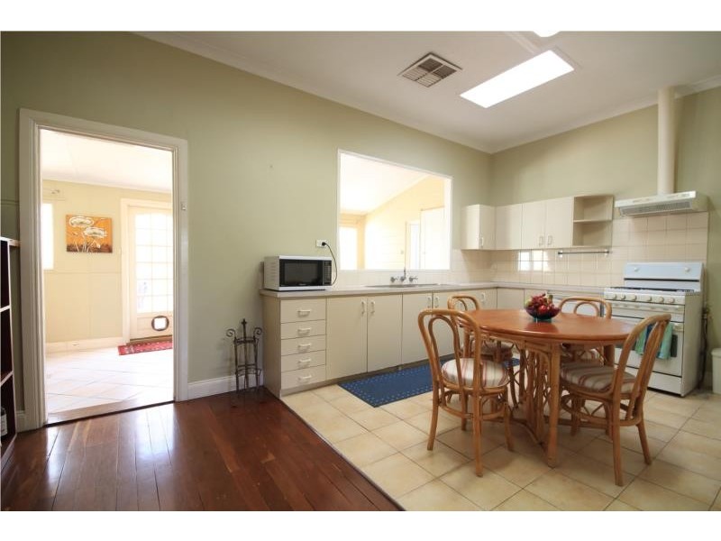 13 Grand Promenade, Bayswater WA 6053