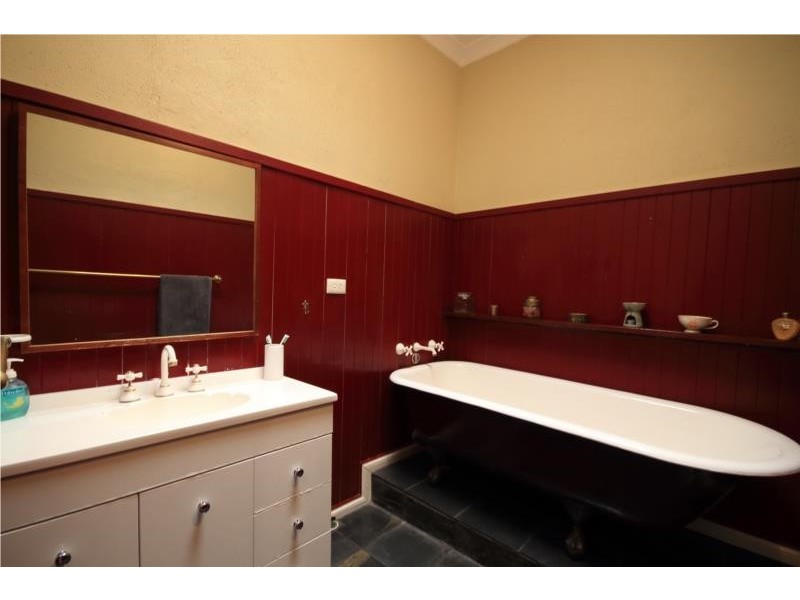 13 Grand Promenade, Bayswater WA 6053