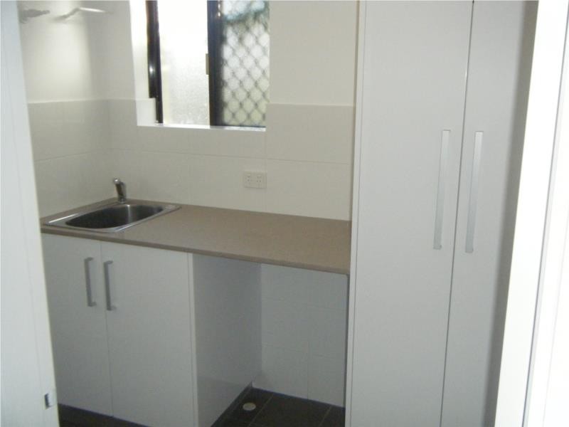 4/11 South Terrace, Como WA 6152